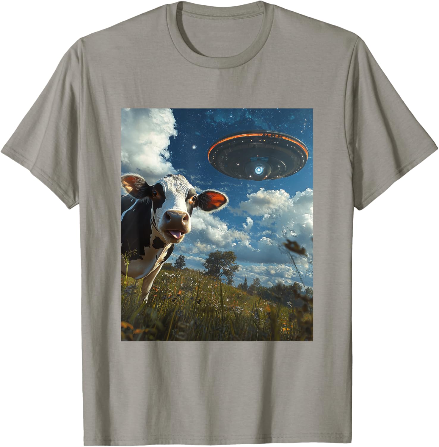 Funny Cow Selfie with Aliens UFO Graphic T-Shirt for Trendy Casual Wear - 3